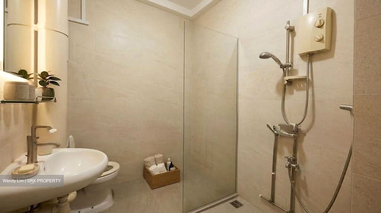 Blk 556 Jurong West Street 42 (Jurong West), HDB Executive #626501221